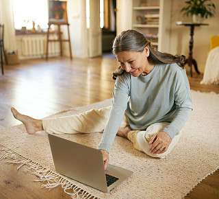 Woman doing Pilates online training