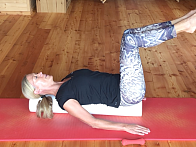 Pilates mit Faszienrolle